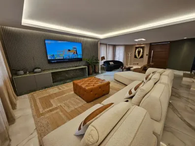 Casa de Condomínio com 3 Quartos para alugar, 345m² no Parque Residencial Aquarius, São José dos Campos