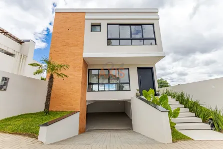 Casa de Condomínio com 3 Quartos à venda, 289m² no Santa Cândida, Curitiba