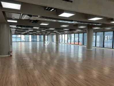 Ponto Comercial para alugar, 883m² no Pinheiros, São Paulo