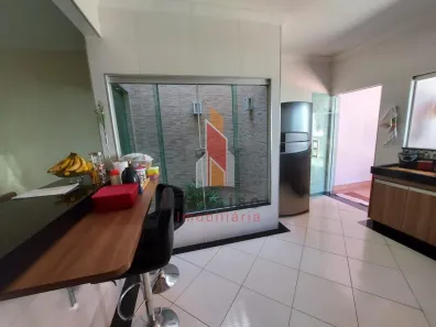 Casa com 3 Quartos à venda, 170m² no Nossa Senhora Aparecida, Uberlândia