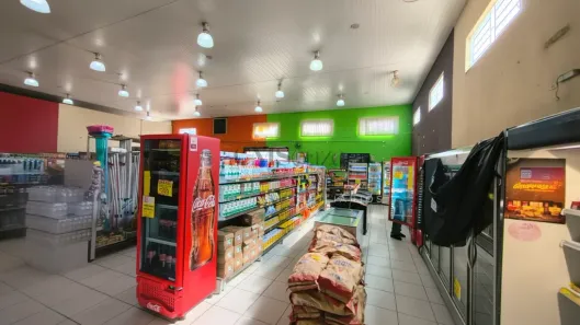 Galpão/Depósito/Armazém para alugar, 695m² no Leonor, Londrina