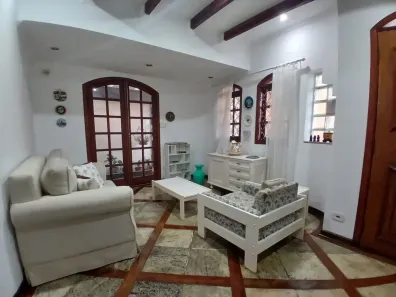 Casa com 3 Quartos à venda, 203m² no Jardim Santa Maria, Jacareí
