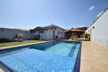 Fazenda/Sítio com 2 Quartos à venda, 400m² no Cajuru, Cajuru