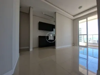 Apartamento com 2 Quartos à venda, 65m² no Barreiros, São José