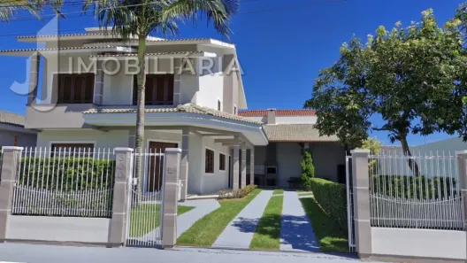 Casa com 3 Quartos à venda, 240m² no Ingleses do Rio Vermelho, Florianópolis