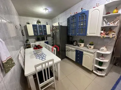 Casa com 2 Quartos à venda, 104m² no Jardim Ismênia, São José dos Campos