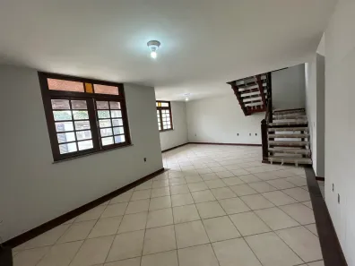 Casa com 5 Quartos à venda, 200m² no Camboinhas, Niterói
