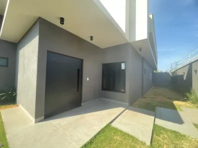Casa com 3 Quartos à venda, 162m² no Parque Laranjeiras, Rio Verde