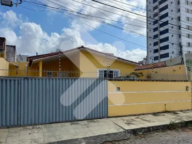Casa com 4 Quartos à venda, 160m² no Lagoa Nova, Natal