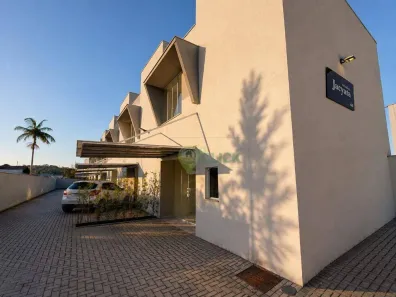 Casa de Condomínio com 2 Quartos para alugar, 60m² no Vila Nova, Joinville