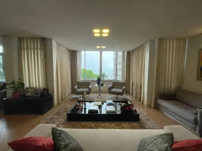 Apartamento com 3 Quartos à venda, 192m² no Centro, Florianópolis