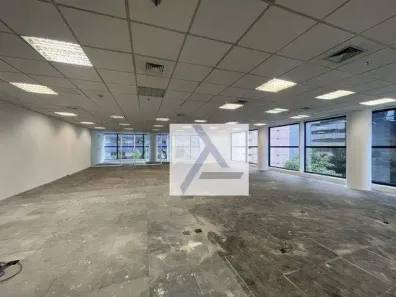 Sala Comercial para alugar, 292m² no Vila Olímpia, São Paulo