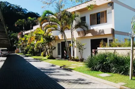 Casa de Condomínio com 2 Quartos à venda, 73m² no Jurerê, Florianópolis