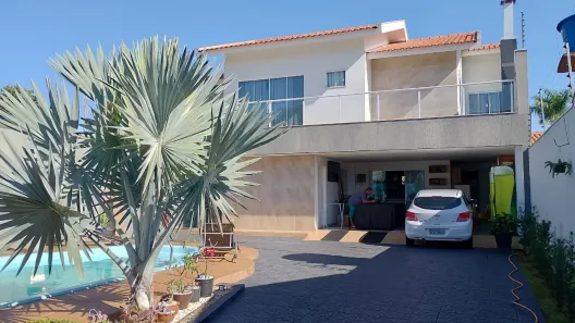 Sobrado com 3 Quartos à venda, 180m² no Centro, Marialva