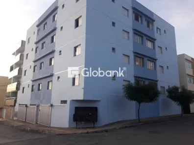 Apartamento com 3 Quartos à venda, 105m² no Canelas, Montes Claros