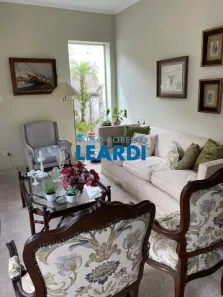 Sobrado com 4 Quartos para alugar, 242m² no Vila Tramontano, São Paulo