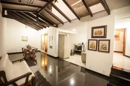 Casa com 5 Quartos à venda, 350m² no Três Figueiras, Porto Alegre
