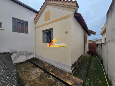 Casa com 2 Quartos à venda, 76m² no Centro, Divinópolis