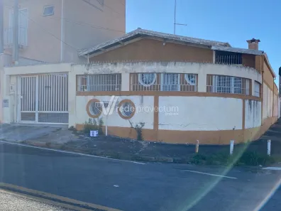 Casa com 3 Quartos para alugar, 250m² no Vila Proost de Souza, Campinas