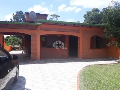Casa com 3 Quartos à venda, 130m² no Olaria, Canoas