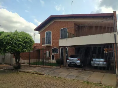 Sobrado com 4 Quartos à venda, 407m² no Vila Furlan, Araraquara
