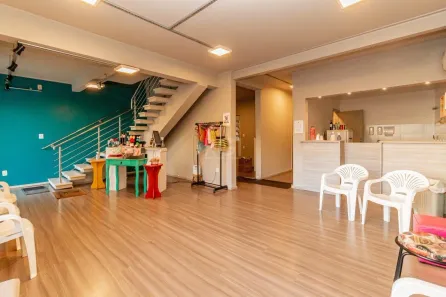 Ponto Comercial à venda, 194m² no Vila Ipiranga, Porto Alegre