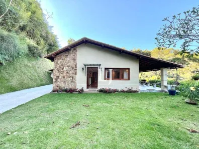 Casa com 3 Quartos à venda, 174m² no Itaipava, Petrópolis