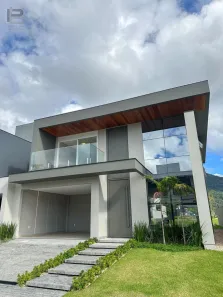 Casa de Condomínio com 3 Quartos à venda, 241m² no Pedra Branca, Palhoça