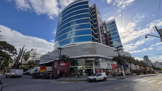 Sala Comercial para alugar, 144m² no Trindade, Florianópolis