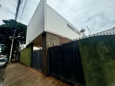 Sobrado com 3 Quartos à venda, 205m² no Centro, Araraquara
