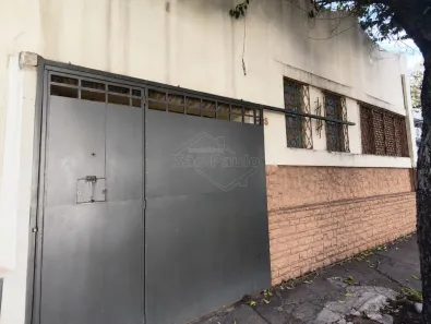 Casa com 3 Quartos para alugar, 152m² no Centro, Araraquara