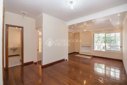 Casa com 3 Quartos à venda, 220m² no Petrópolis, Porto Alegre