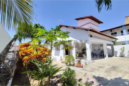 Casa com 4 Quartos à venda, 221m² no Village, Conde