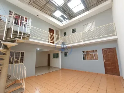 Casa com 3 Quartos para alugar, 250m² no Parque dos Camargos, Barueri