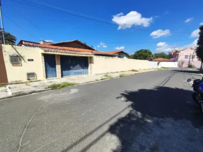 Casa com 3 Quartos para alugar, 350m² no Fátima, Teresina