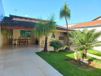 Casa com 3 Quartos à venda, 196m² no Saraiva, Uberlândia