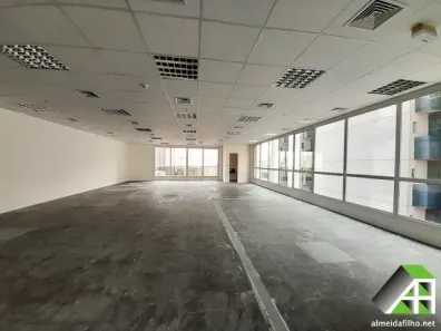 Sala Comercial com 1 Quarto para alugar, 210m² no Vila Uberabinha, São Paulo
