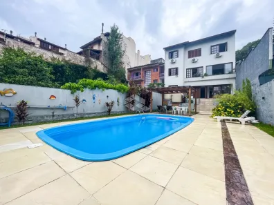 Casa com 4 Quartos à venda, 347m² no Cristal, Porto Alegre