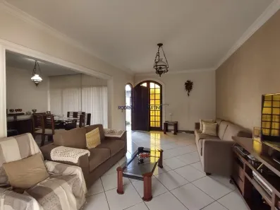 Casa com 3 Quartos à venda, 299m² no Caiçaras, Belo Horizonte