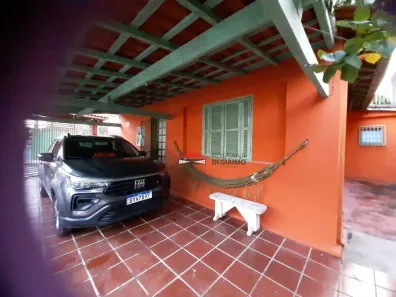 Casa com 3 Quartos para alugar, 100m² no Centro, Caraguatatuba