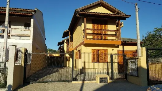 Casa com 4 Quartos à venda, 325m² no Guarujá, Porto Alegre