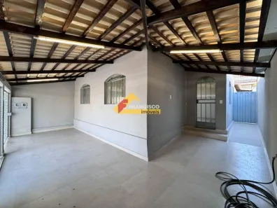 Casa com 3 Quartos para alugar, 126m² no Morada Nova, Divinópolis
