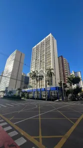 Apartamento com 2 Quartos para alugar, 70m² no Centro, Curitiba