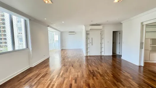 Apartamento com 3 Quartos à venda, 210m² no Vila Nova Conceição, São Paulo
