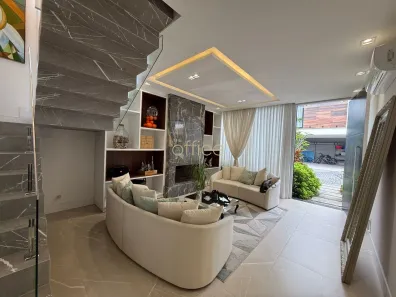 Casa de Condomínio com 3 Quartos à venda, 300m² no América, Joinville
