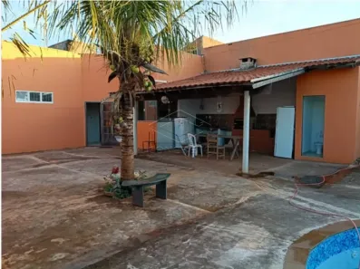 Casa com 2 Quartos para alugar, 180m² no Guaianás, Bauru