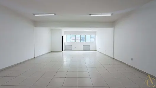 Sala Comercial para alugar, 77m² no Kobrasol, São José