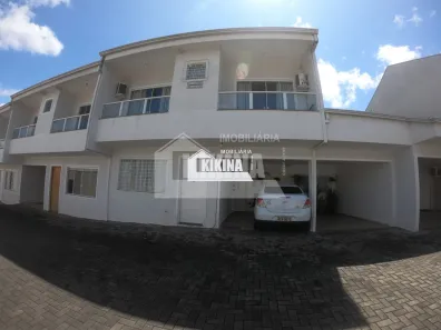 Sobrado com 3 Quartos à venda, 162m² no Uvaranas, Ponta Grossa
