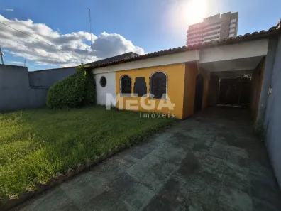 Casa com 5 Quartos para alugar, 305m² no Pici, Fortaleza