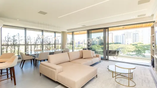 Apartamento com 3 Quartos para alugar, 153m² no Água Verde, Curitiba